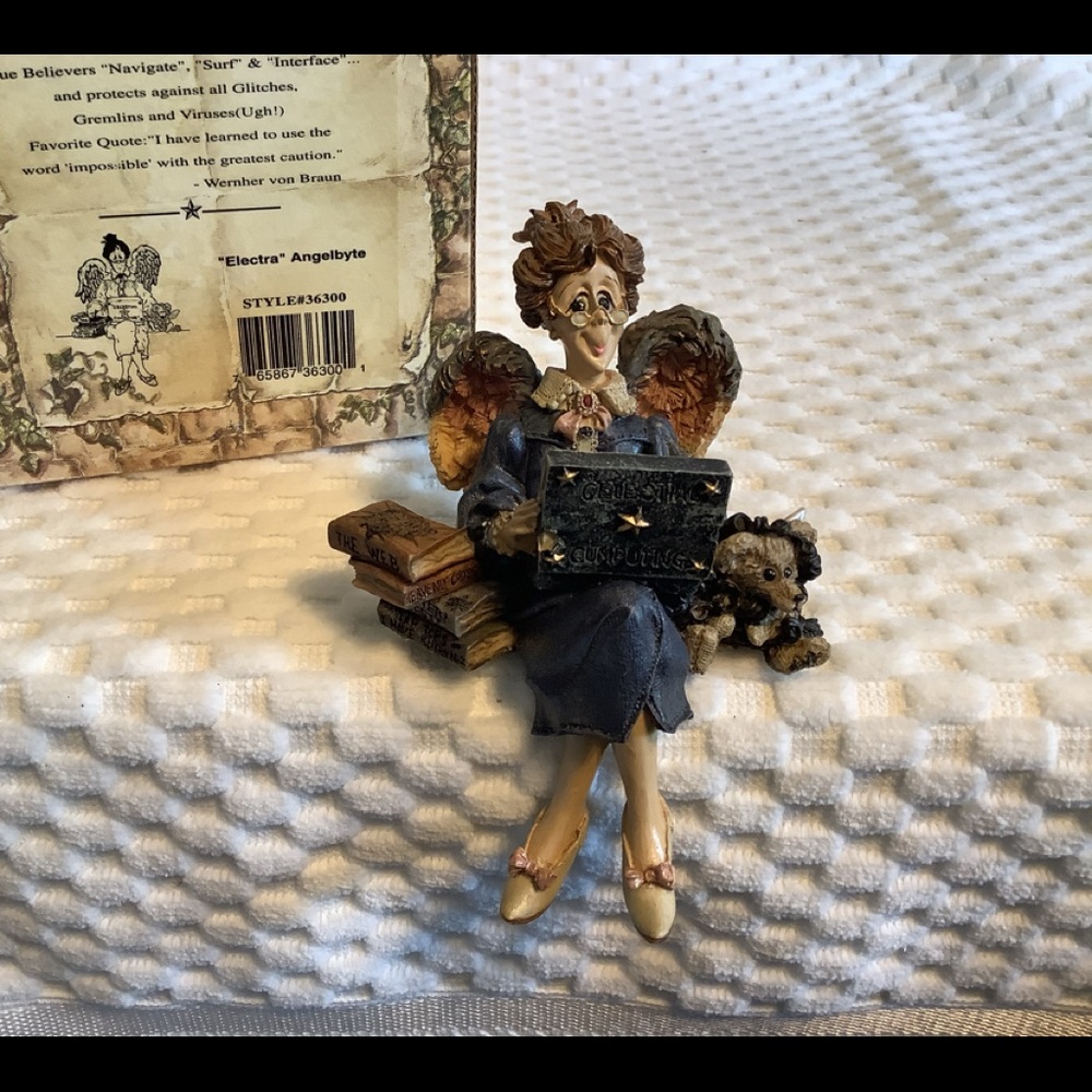Boyd’s Bears- Electra Angelbyte